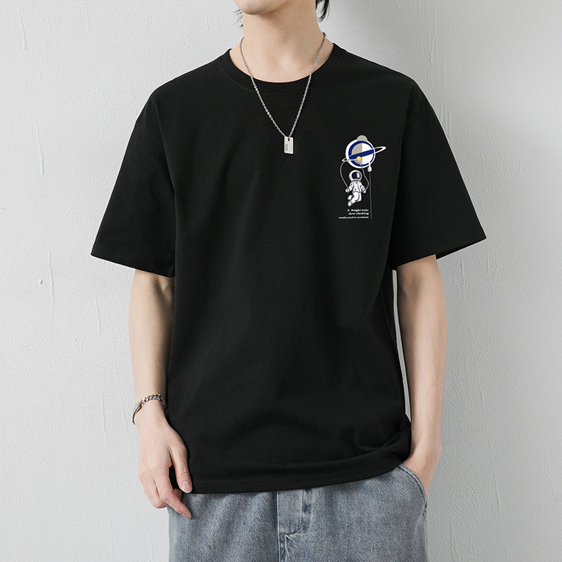 黒ファッション 宇宙飛行士ワンポイント刺繍半袖Tシャツ