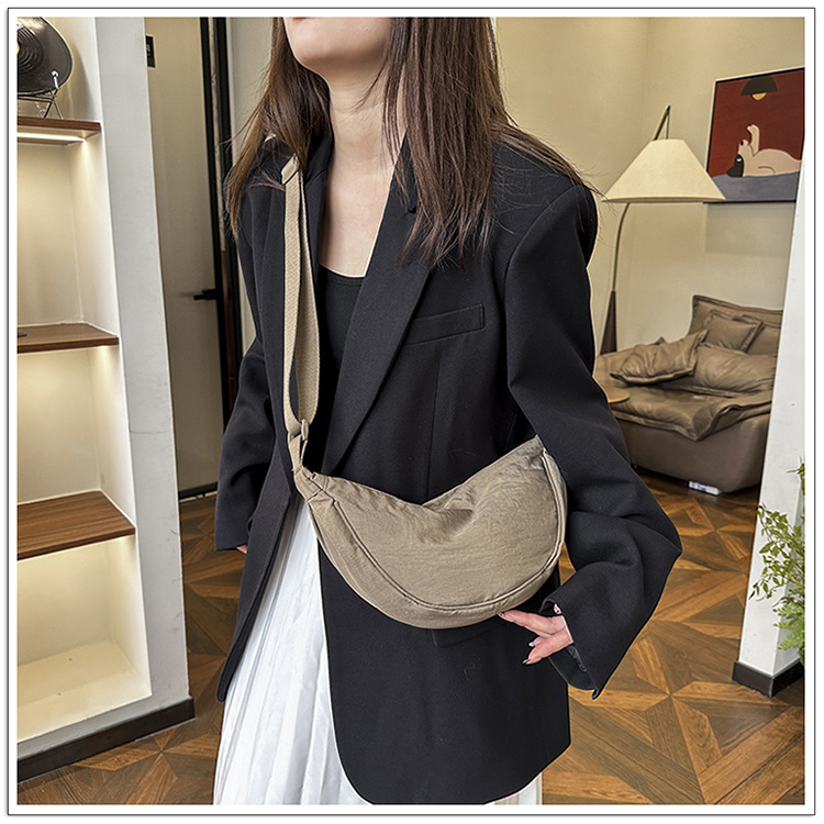 https://fulmo-img-server.com/waistpouch-lab/05585428-f8f1-495b-bf63-2853d7390194.jpg