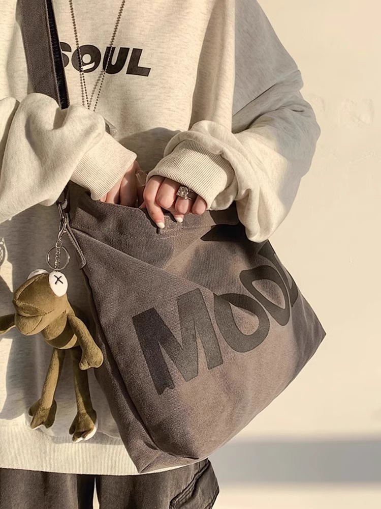 https://fulmo-img-server.com/waistpouch-lab/0f009fea-1c7d-4f93-bbe4-2064e458ebac.jpg