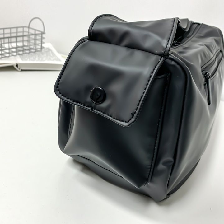 https://fulmo-img-server.com/waistpouch-lab/1761880881703_gjoq8917_a39f0l1n.jpeg