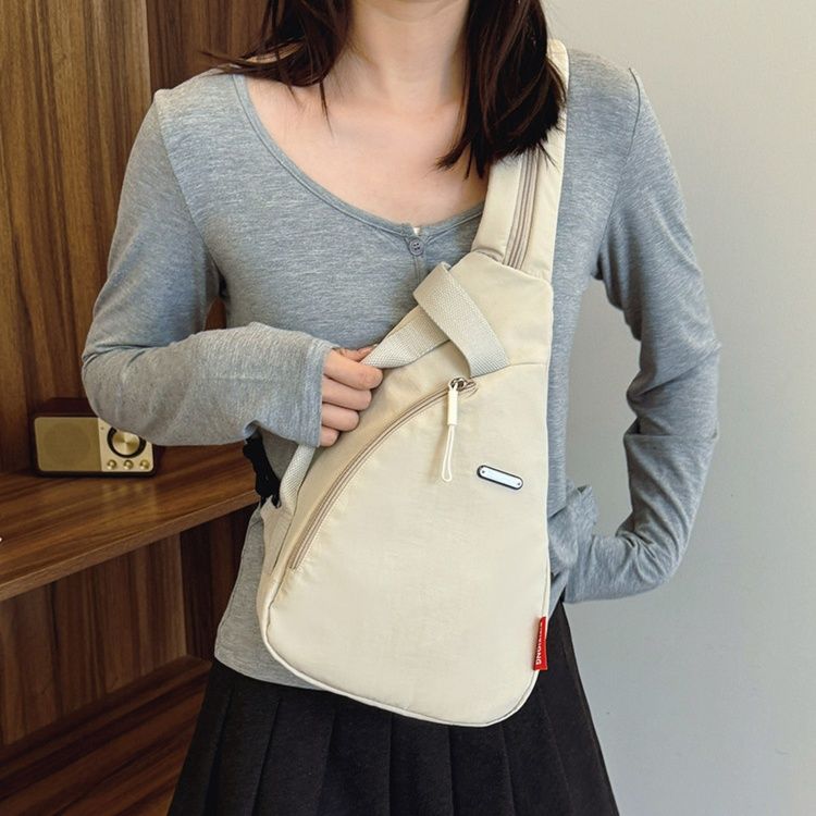 ウエストポーチ 三角形ボディバッグ