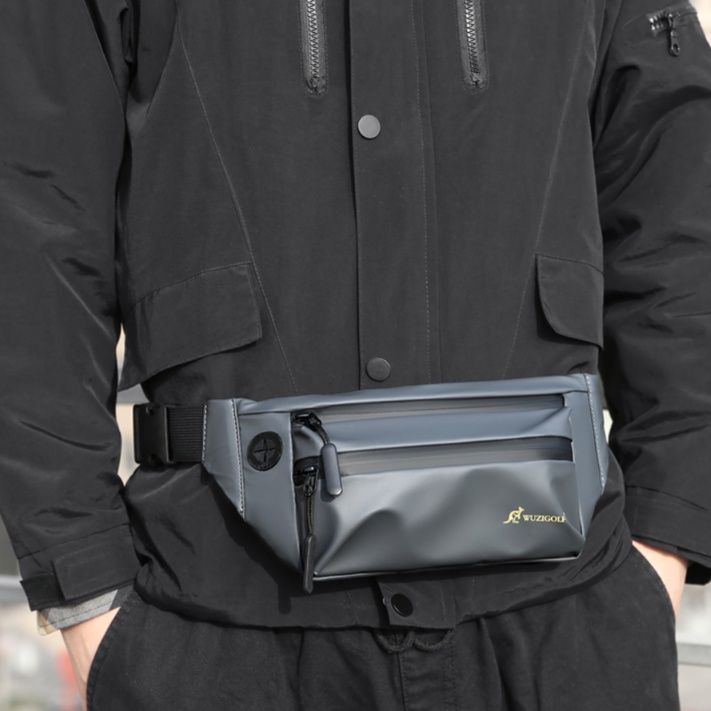 ウエストポーチ