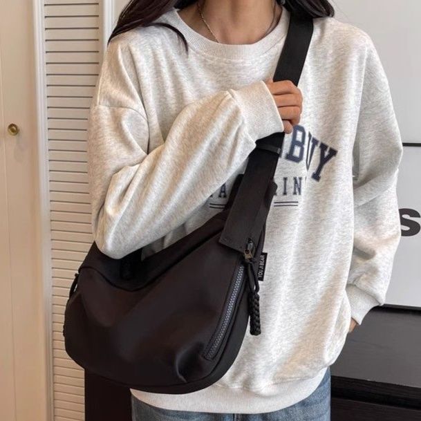 ウエストポーチ　ナイロンウエストポーチ