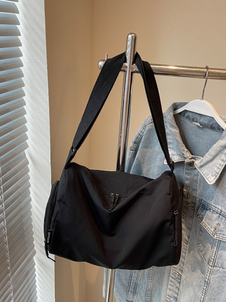 https://fulmo-img-server.com/waistpouch-lab/1cb5b7e8-7310-4020-8d76-c007ce72f6dd.jpg