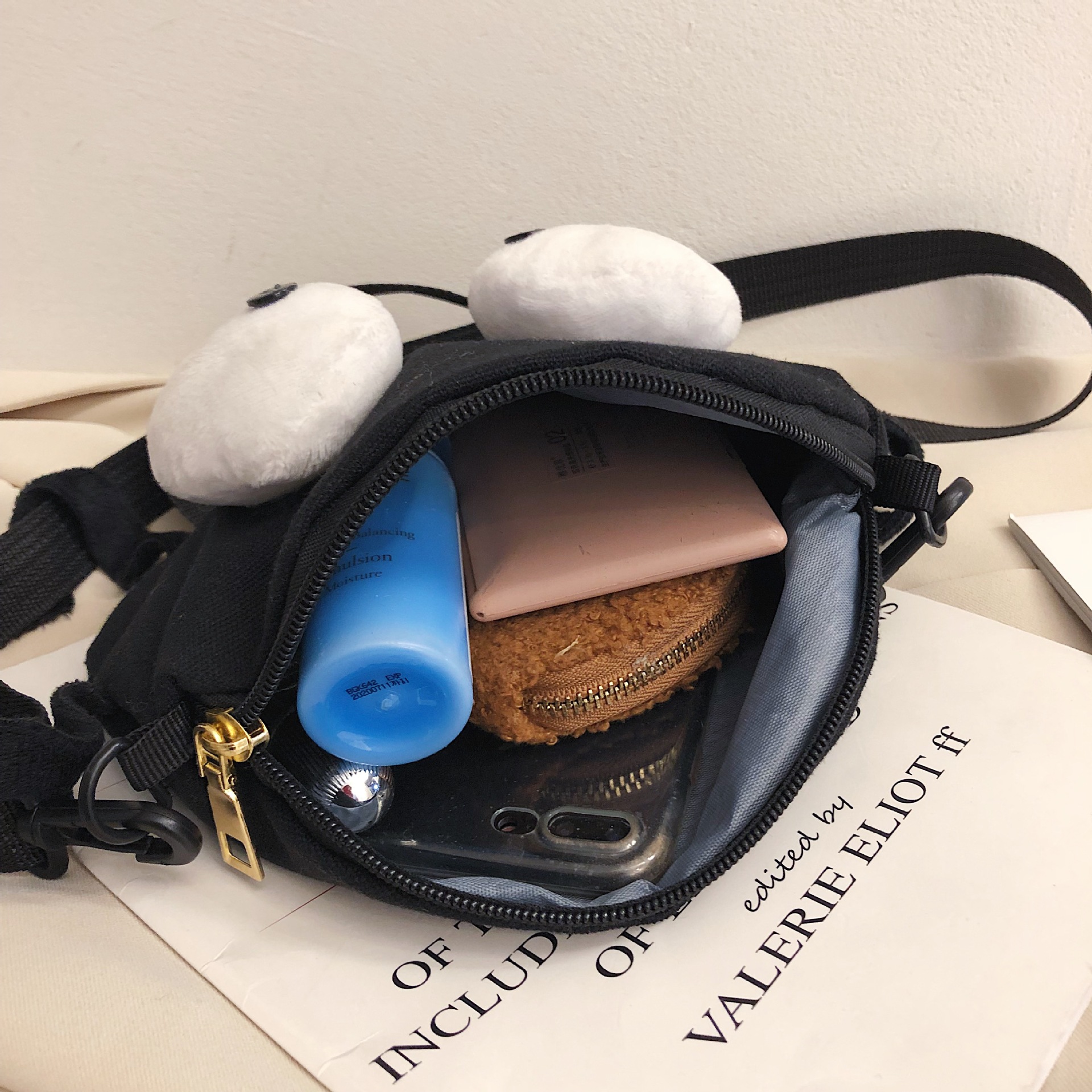 https://fulmo-img-server.com/waistpouch-lab/29442393-496d-41b3-b5c6-30a319726287.jpg