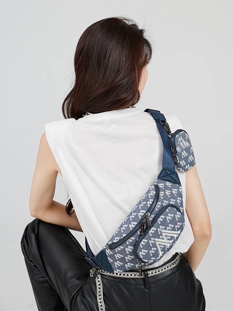 https://fulmo-img-server.com/waistpouch-lab/2a5da54a-0e6e-4566-ae34-a5dc18b165e6.jpg
