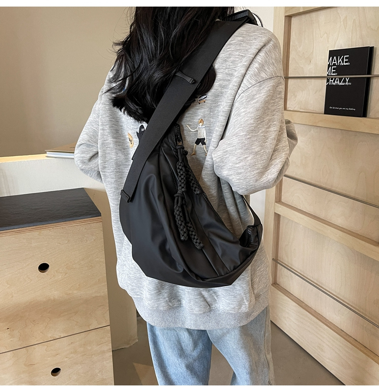 https://fulmo-img-server.com/waistpouch-lab/40e1d6bb-8762-4520-80c8-0e5121d3bca8.jpg