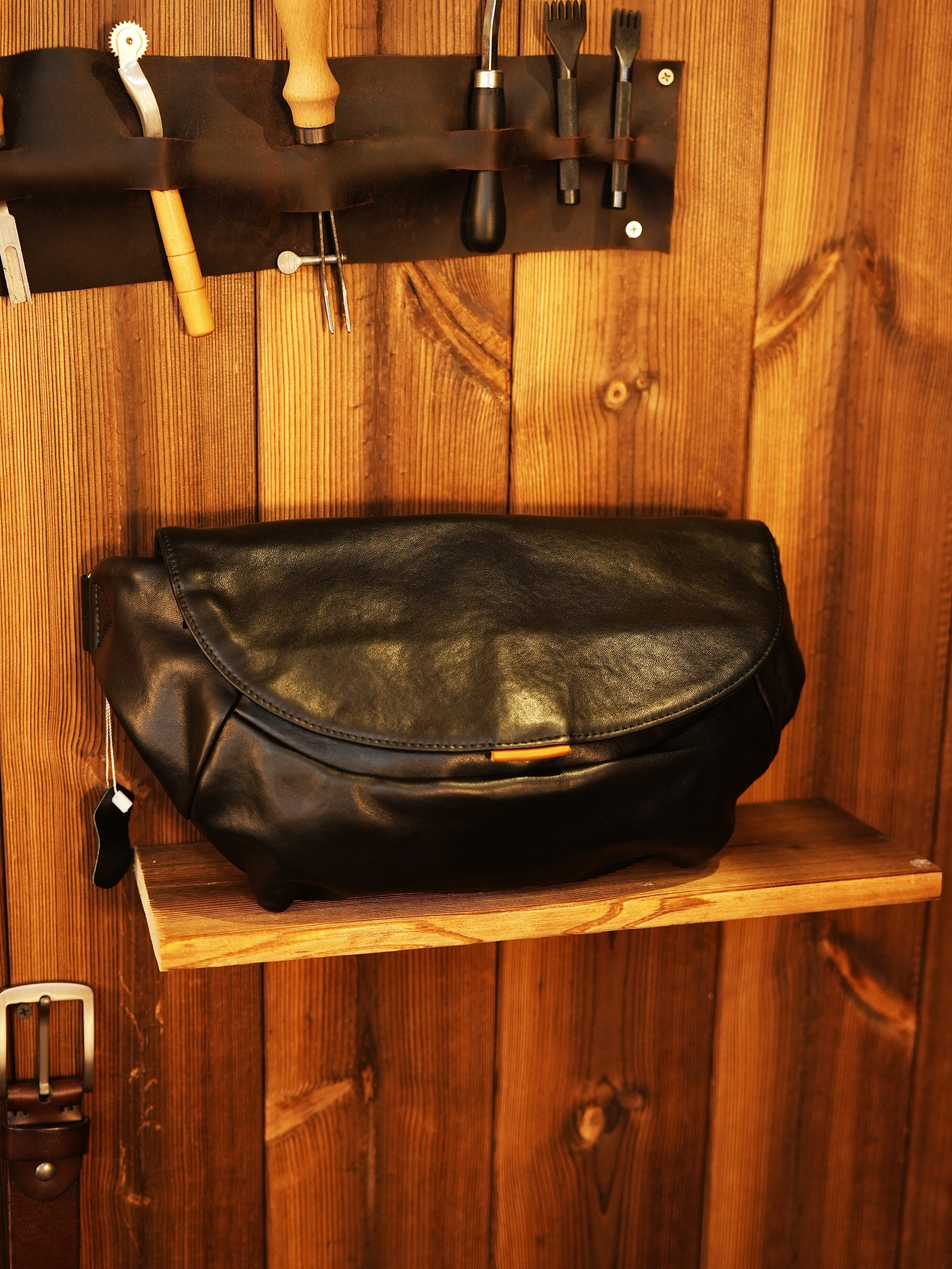 https://fulmo-img-server.com/waistpouch-lab/479afc4d-85ac-409e-9fa4-8fe19418fdff.jpg