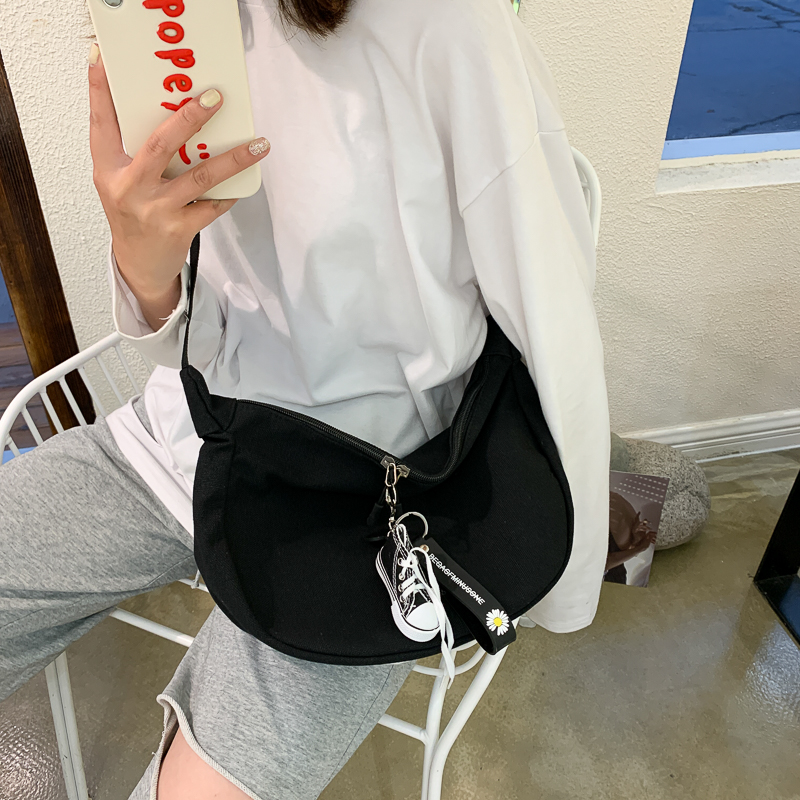 キャンパスバッグ