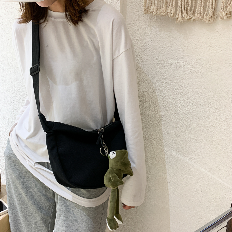 キャンパスバッグ