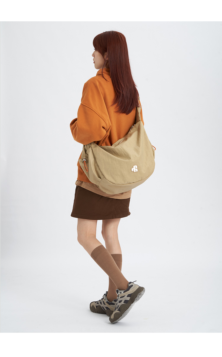 https://fulmo-img-server.com/waistpouch-lab/68992f18-a00a-4812-ba4f-3d1d6719fe13.jpg
