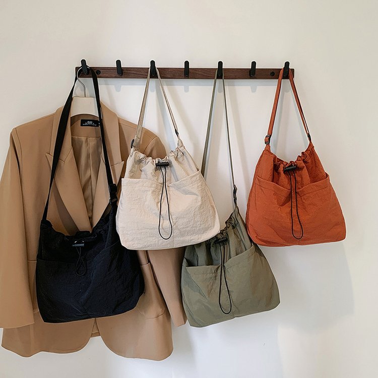 https://fulmo-img-server.com/waistpouch-lab/7d8f0d7c-b5b7-48f6-8780-a28c6d4dced0.jpg
