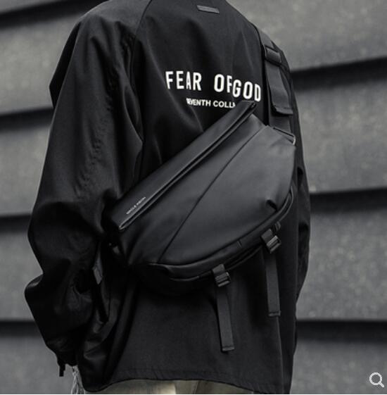 男性用多機能ウエストポーチ 黒色カジュアル