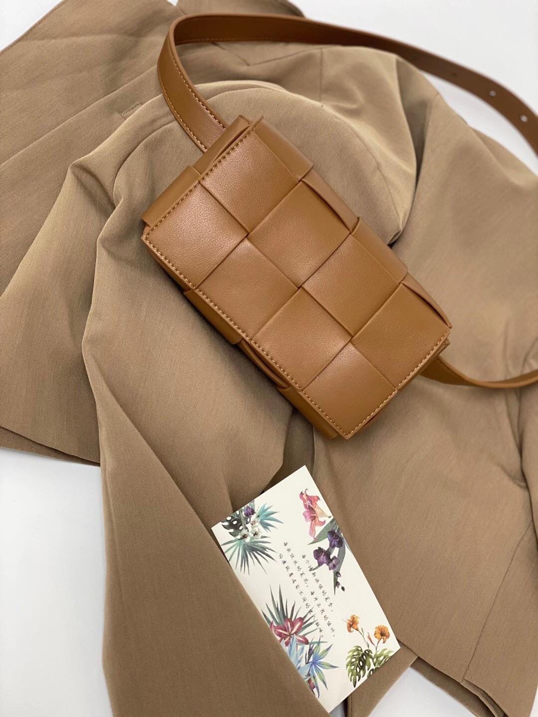 https://fulmo-img-server.com/waistpouch-lab/880b7120-4ac6-4c23-b311-706b07f4a2c0.jpg