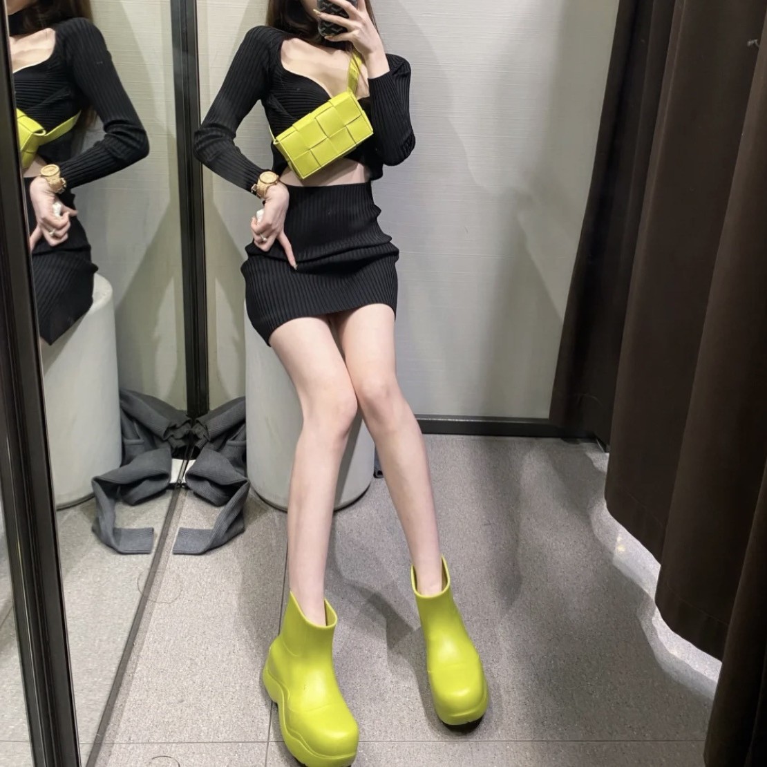 https://fulmo-img-server.com/waistpouch-lab/8b02ed57-d8de-4662-ba48-fd9c4318762c.jpg