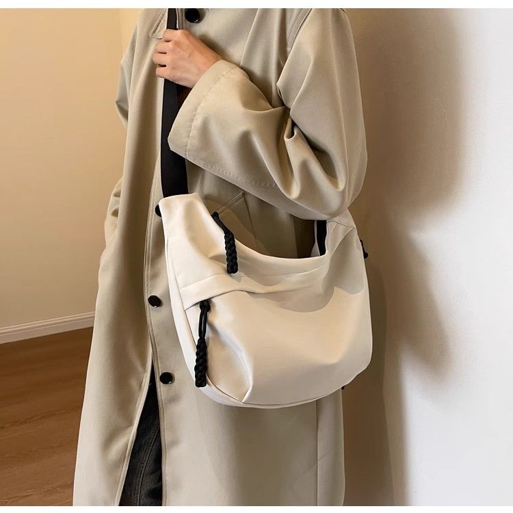 ウエストポーチ　ナイロンウエストポーチ