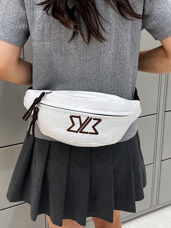 ウエストポーチ ロゴ刺繍ナイロンキルティングウエストポーチ