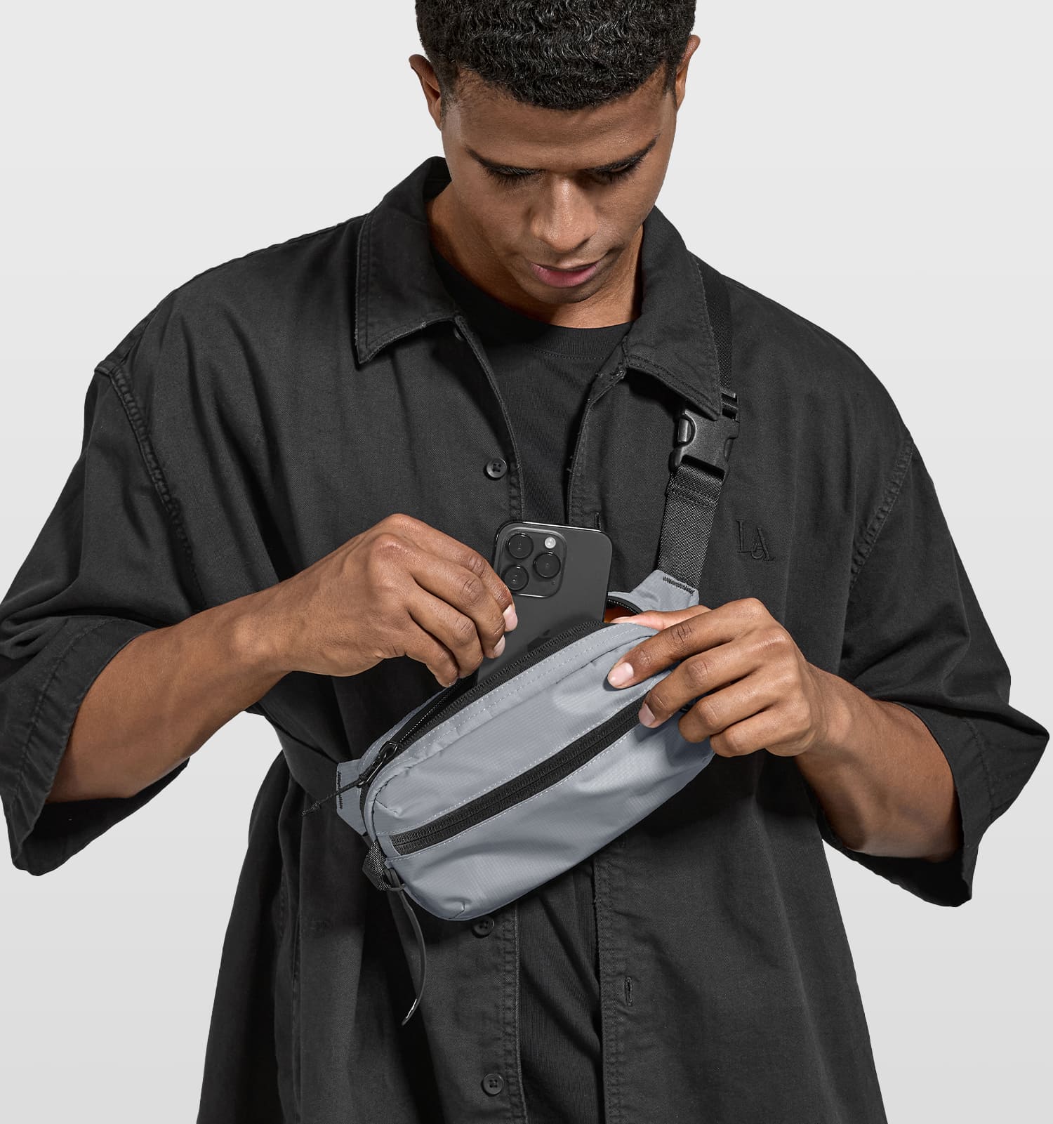https://fulmo-img-server.com/waistpouch-lab/cde99857-3b17-4e50-801b-b49c5efdb004.jpg