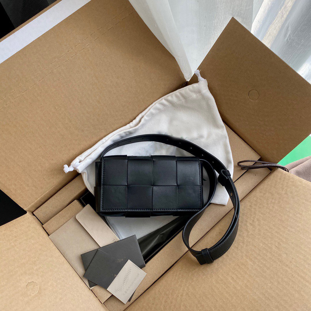 https://fulmo-img-server.com/waistpouch-lab/ce370dea-7b3c-4c37-ba08-0f72dfe0f92d.jpg
