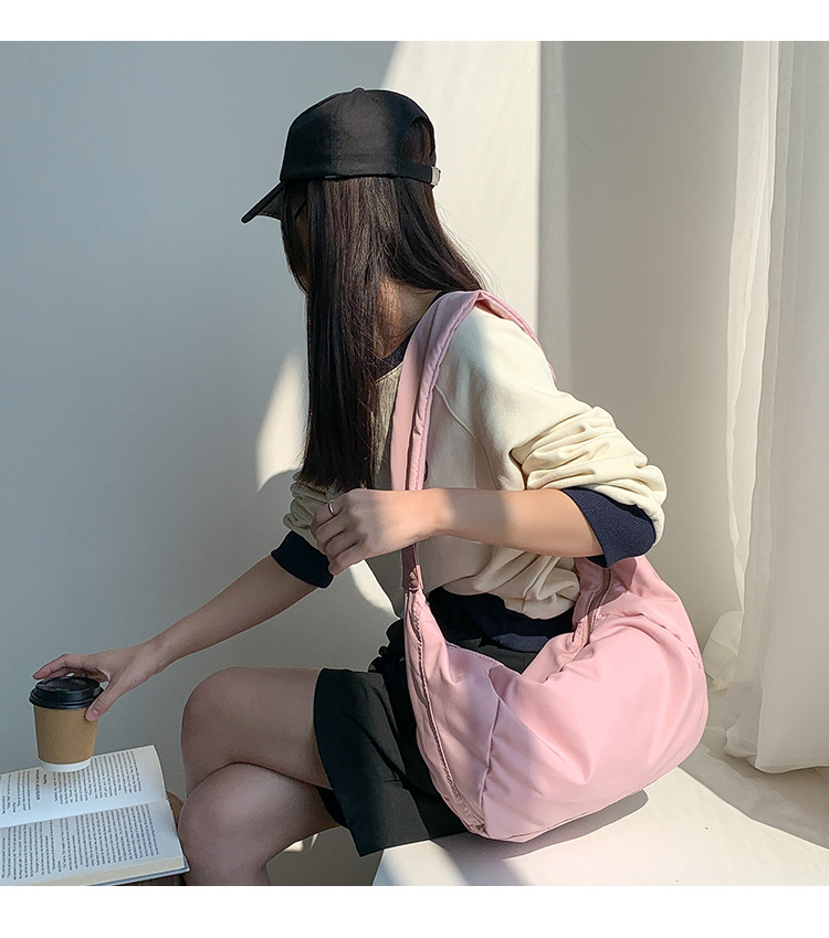 https://fulmo-img-server.com/waistpouch-lab/e1e1b2a0-ad88-4251-a98b-f46ed8675094.jpg