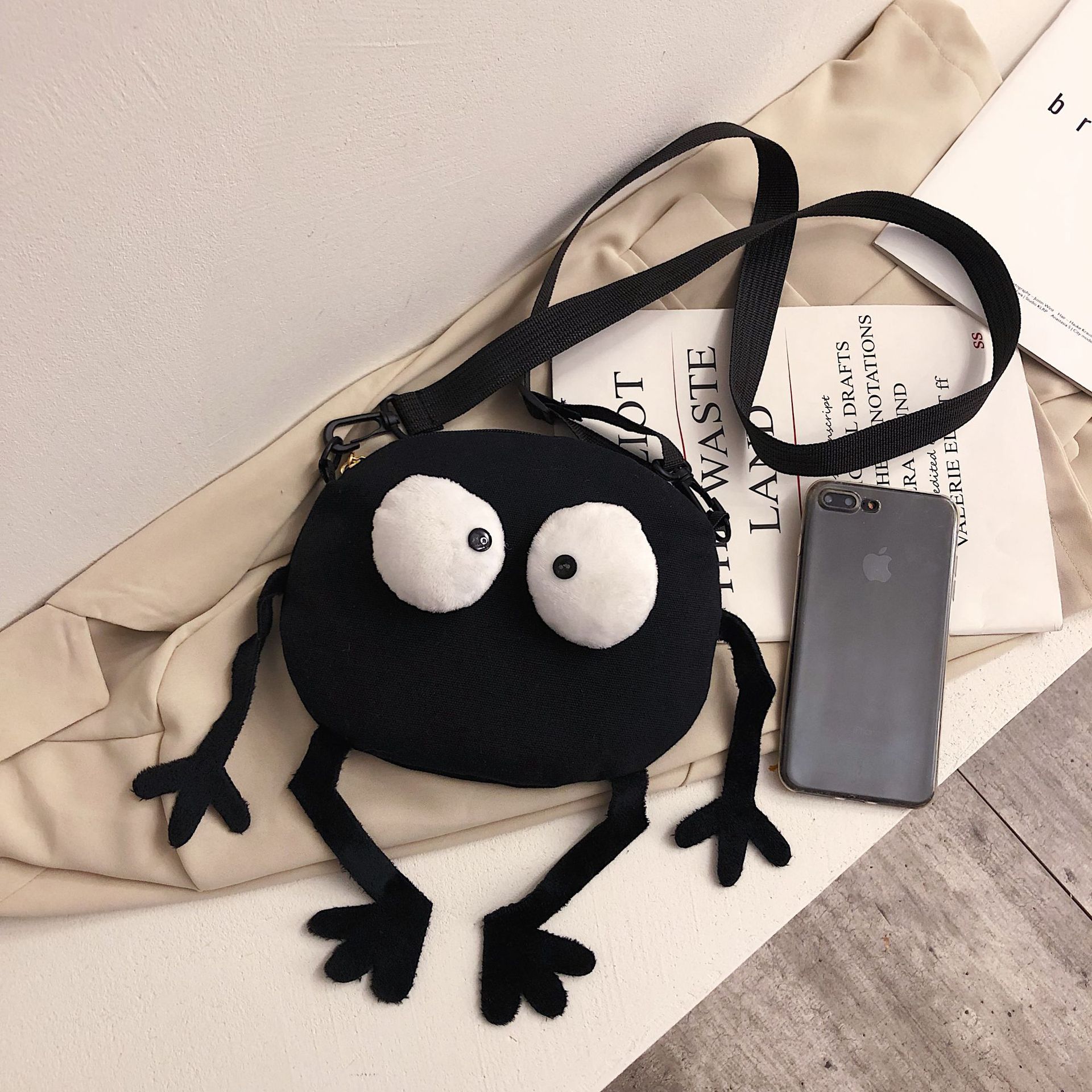 https://fulmo-img-server.com/waistpouch-lab/f8b0845b-9464-4f6a-8ece-832530f1d86b.jpg