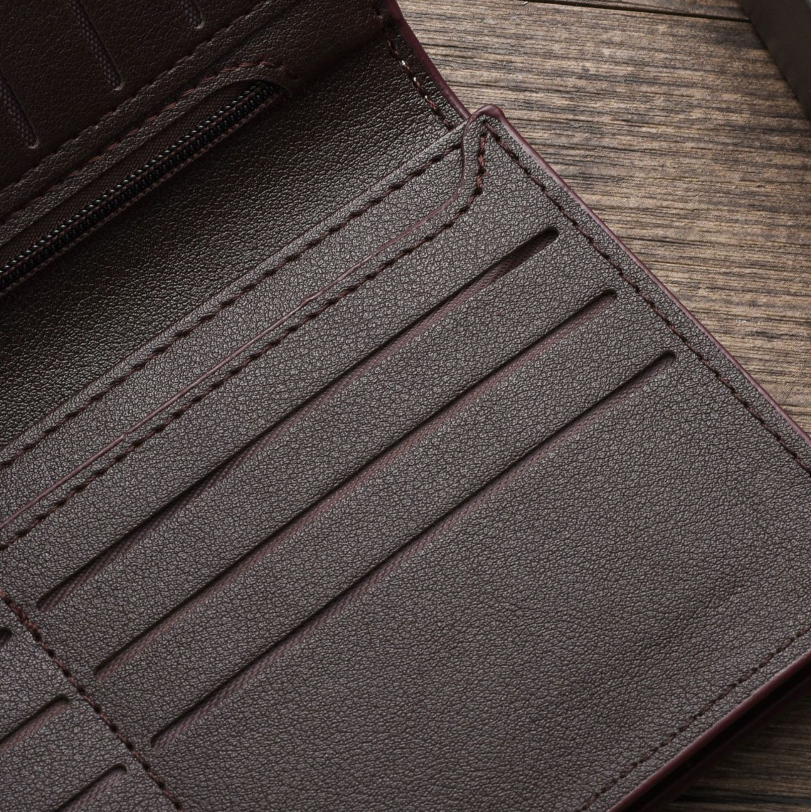 メンズ長財布 型押しクロコ柄スリム縦型二つ折り財布