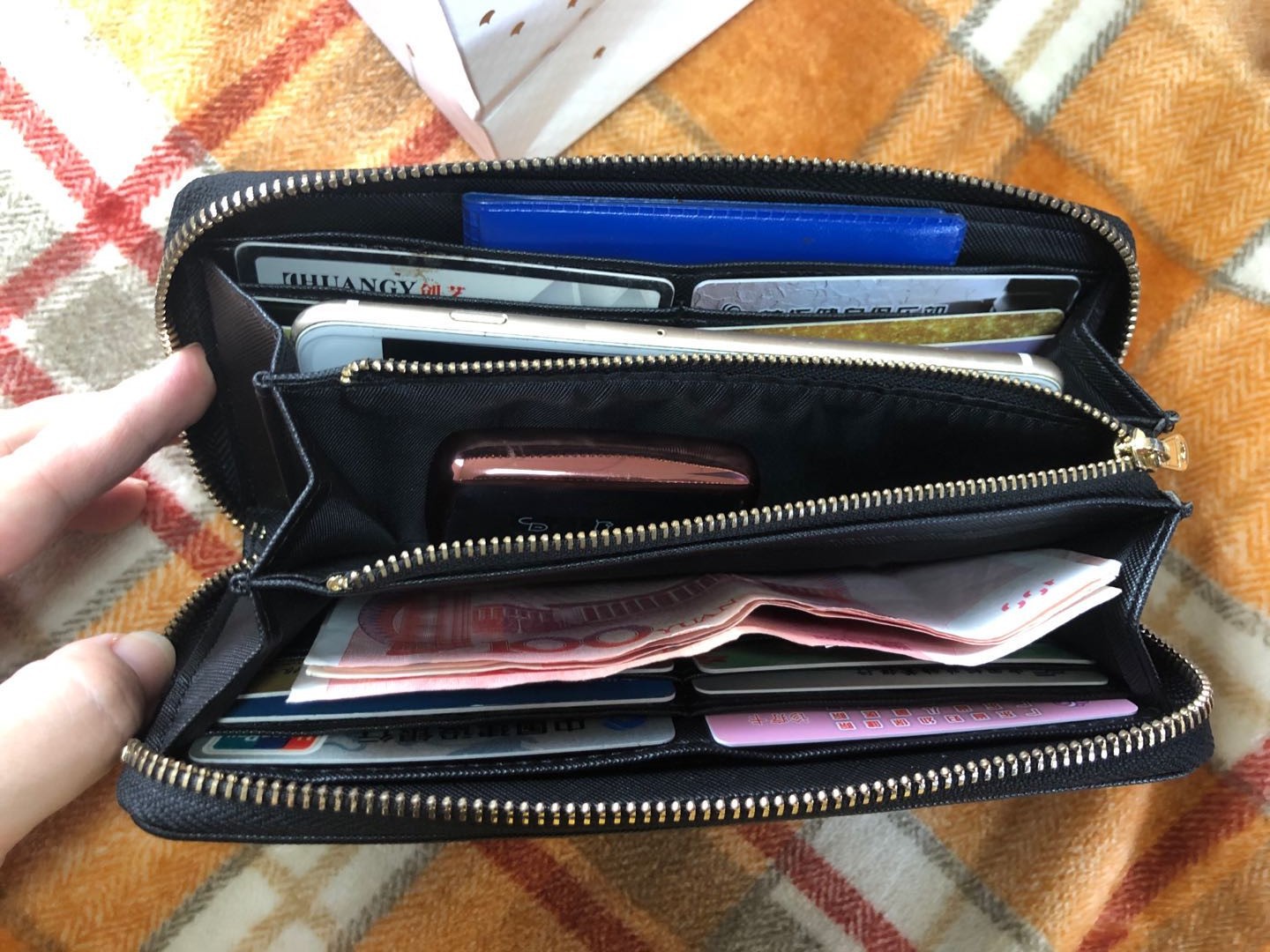 メンズ長財布 上質な型押し革薄型ラウンドファスナー長財布