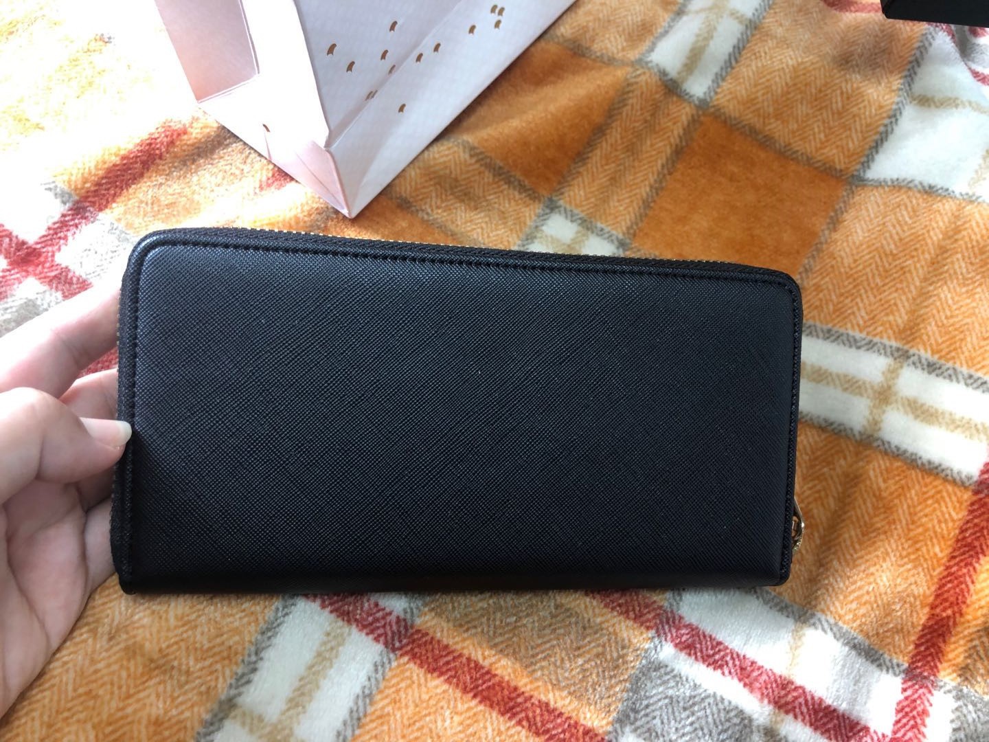 メンズ長財布 上質な型押し革薄型ラウンドファスナー長財布