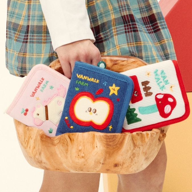 長財布レディース かわいい刺繍入り大容量長財布