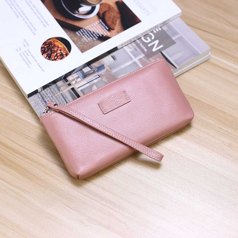 女性らしいデザインで可愛さが溢れる！レディース革財布10選