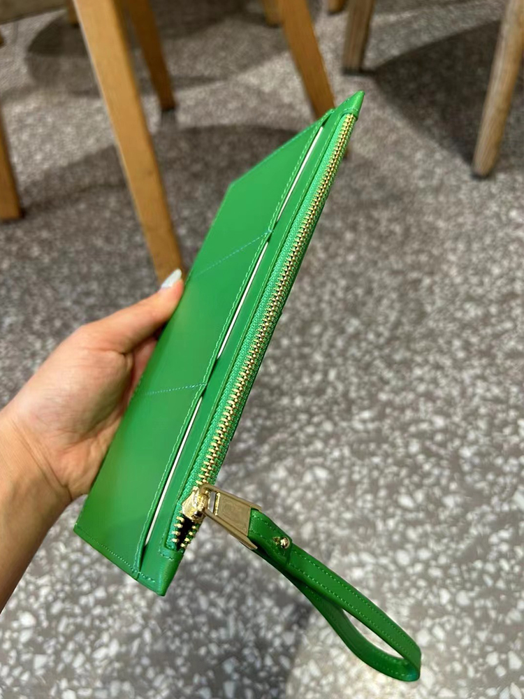 長財布レディース 薄い スリムフラットハンドストラップ付