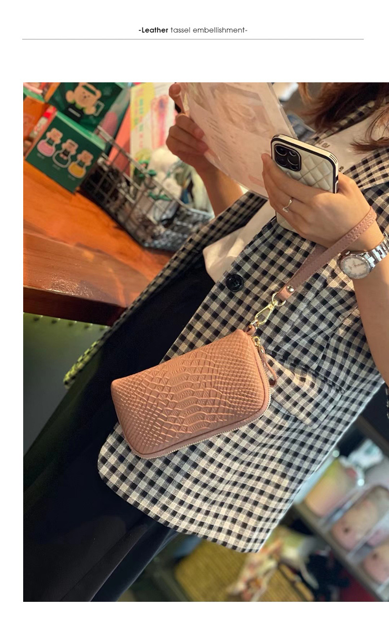 長財布レディース 型押し牛革ストラップ付き長財布