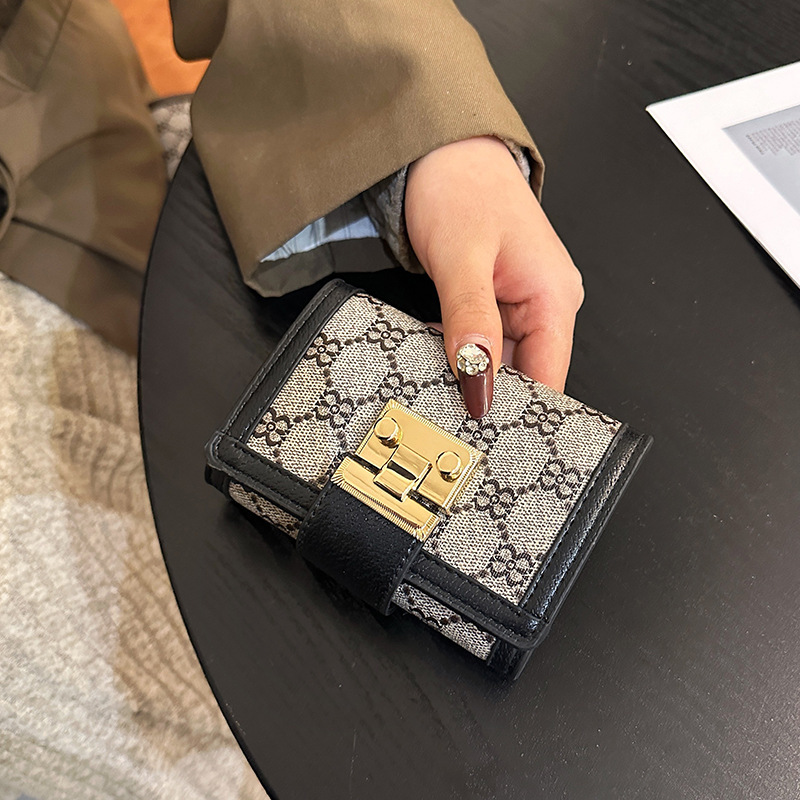 長財布レディース コンパクト格子柄金具付き長財布
