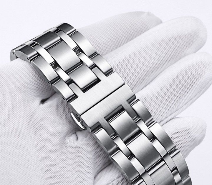 https://fulmo-img-server.com/watchbelt-lab/1758760396075_z8okkfi8_ajxbqy1d.jpeg