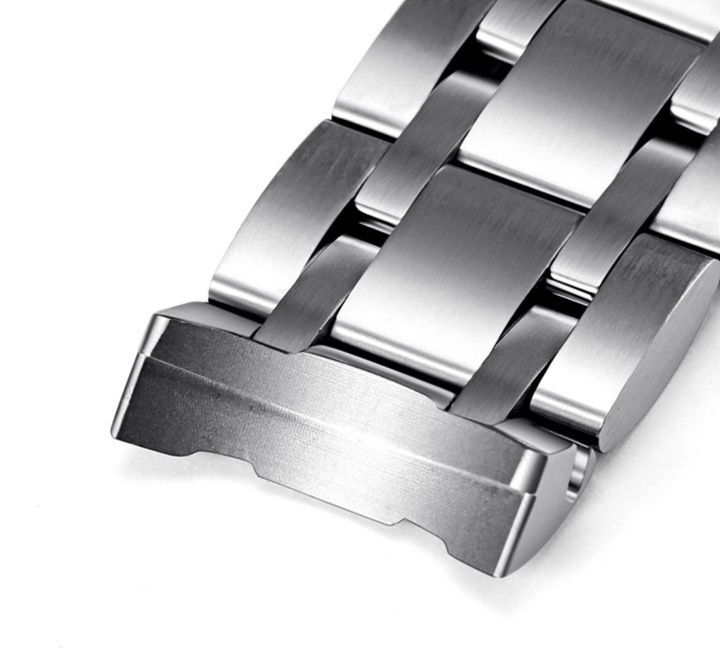 https://fulmo-img-server.com/watchbelt-lab/1758760414853_wpvqvxyr_lemnsbb4.jpeg