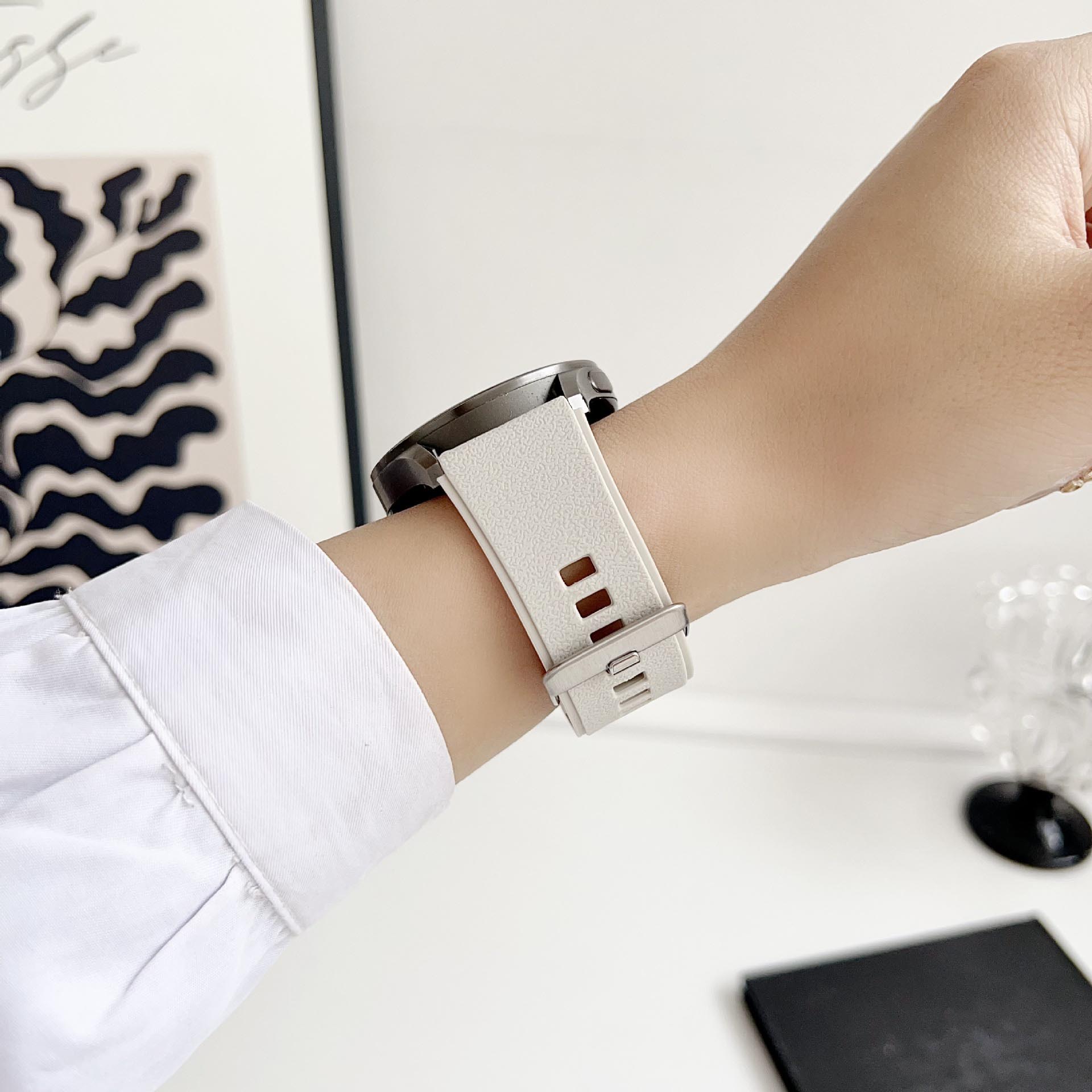 https://fulmo-img-server.com/watchbelt-lab/4d9d371c-cad0-4a68-93ff-01f9f6351bfe.jpg