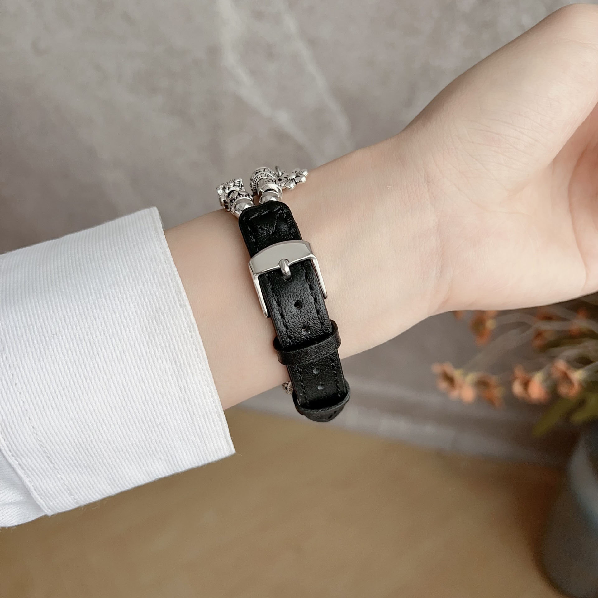 https://fulmo-img-server.com/watchbelt-lab/9b6246e4-725b-422c-970a-7d8ad7caff5d.jpg