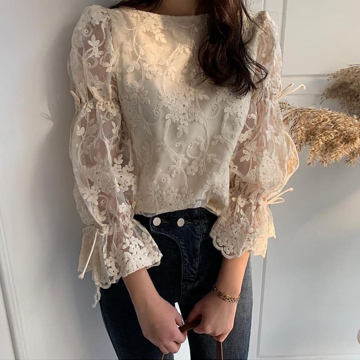 骨格ウェーブ服バックリボンレーストップス