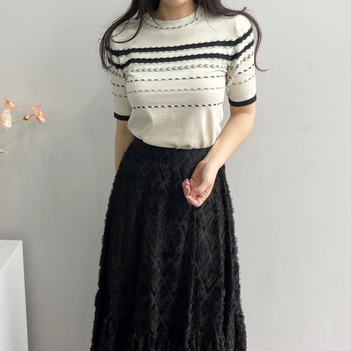 骨格ウェーブ服配色ラインニットトップス