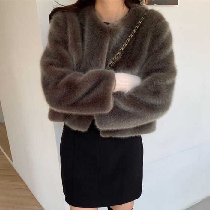 骨格ウェーブ服ショート丈ファーコート