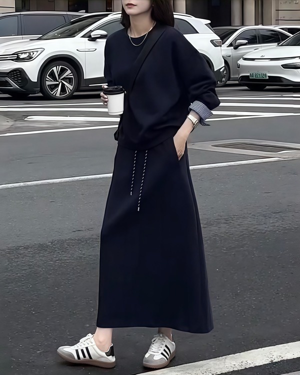 骨格ウェーブチェック柄カフススウェット×Iラインスカート