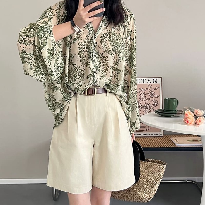 骨格ウェーブ花柄シアーブラウス