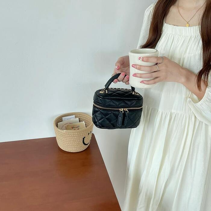 https://fulmo-img-server.com/waverry/7faced39fdf651210a9a08185b14f395.jpg