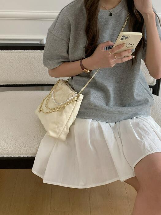 https://fulmo-img-server.com/waverry/8db9d1f411abac18282dbf41f3d2a7b6.jpg