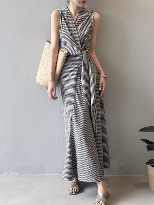 https://fulmo-img-server.com/waverry/af53a5bc20a14b7b26aed54a561b9230.jpg