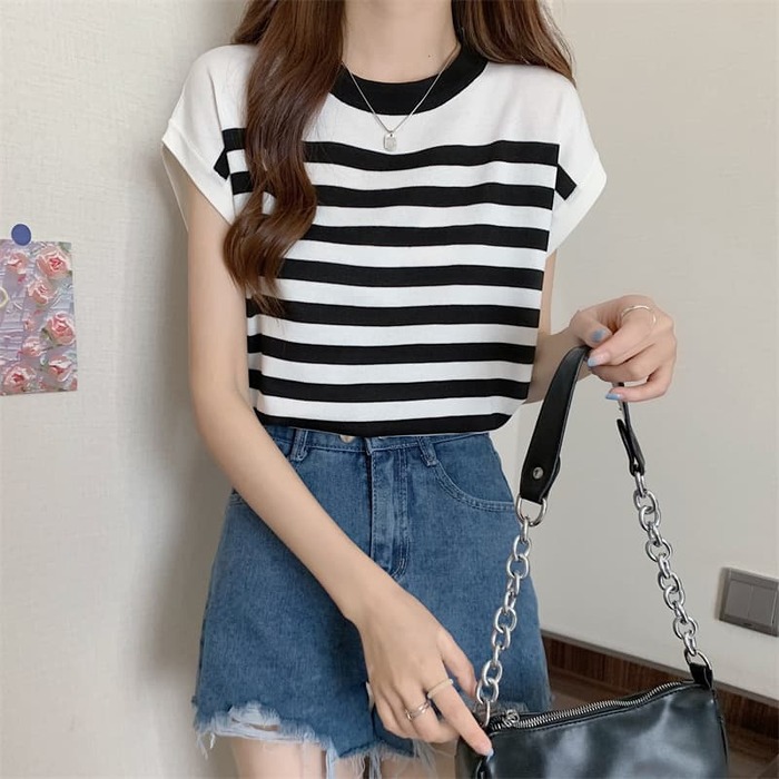 https://fulmo-img-server.com/waverry/bc0d3ef475c652acb801e5a8b4f21543.jpg
