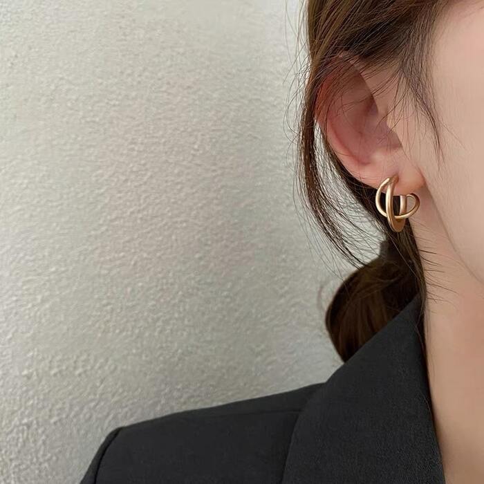 骨格ウェーブクロスサークルゴールドメタルピアス