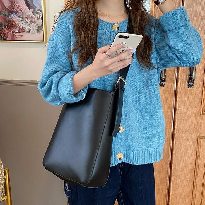 https://fulmo-img-server.com/waverry/d0306f841752965f766eec9eaf263267.jpg