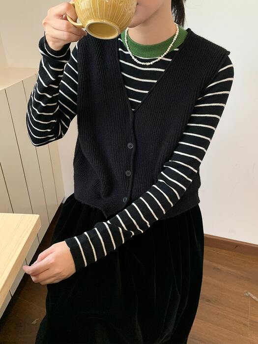 https://fulmo-img-server.com/waverry/e4cd6841b9e01cd40f0326bff10639c9.jpg