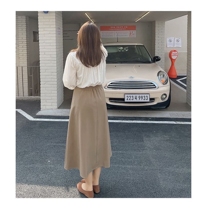 https://fulmo-img-server.com/waverry/f071a6b42987be5acff81f7cd69ef127.jpg